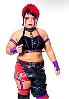 Natsuko Tora